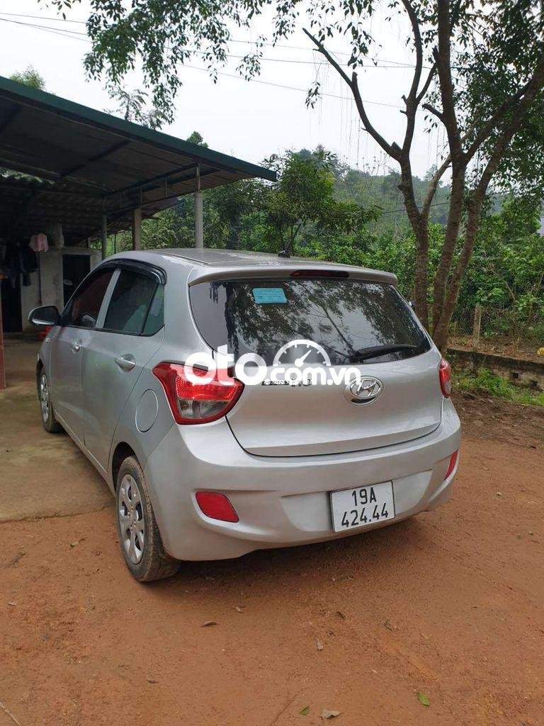 Hyundai Grand i10 2014 - Màu bạc, xe nhập số sàn