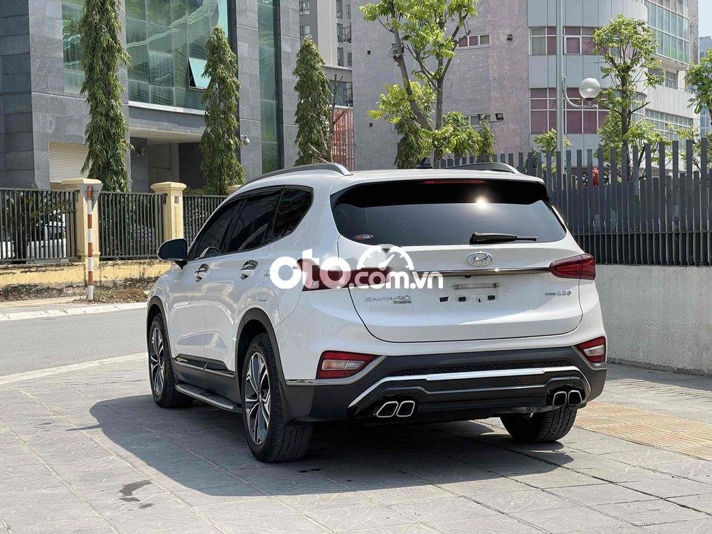 Hyundai Santa Fe 2020 - Xe màu trắng