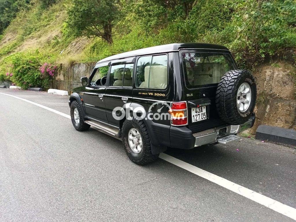 Mitsubishi Pajero 1997 - Màu đen giá ưu đãi