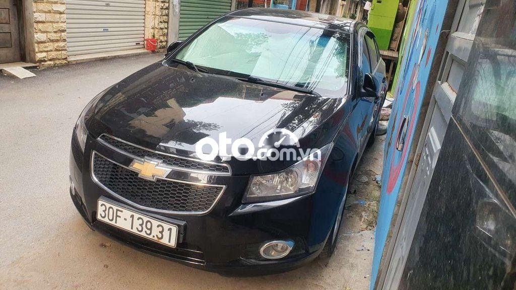 Chevrolet Cruze 2015 - Màu đen giá cạnh tranh