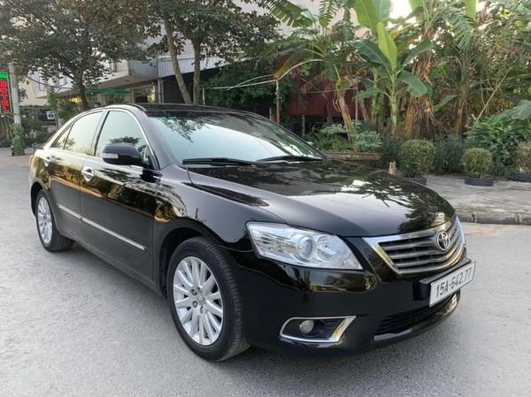 Toyota Camry 2011 - Màu đen, số tự động