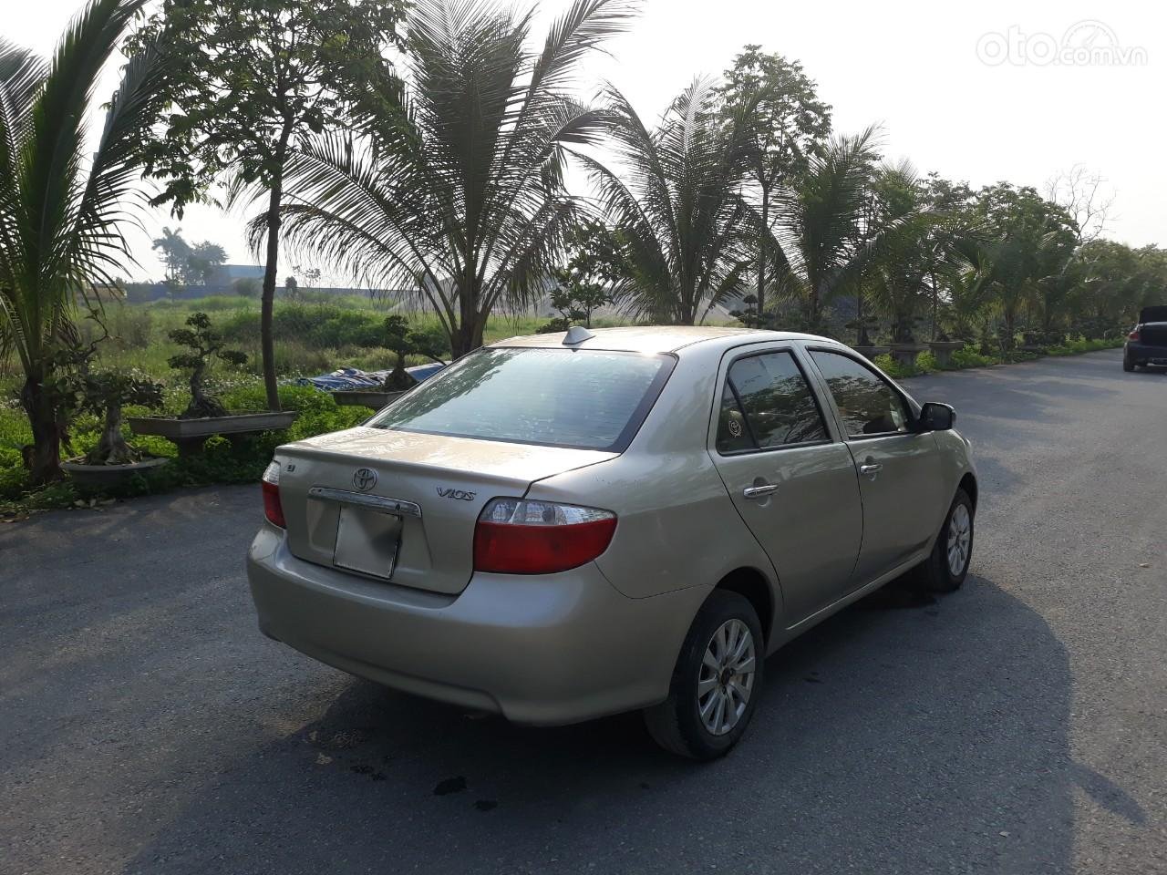 Toyota Vios 2004 - Xe bản G, số sàn, giá hữu nghị