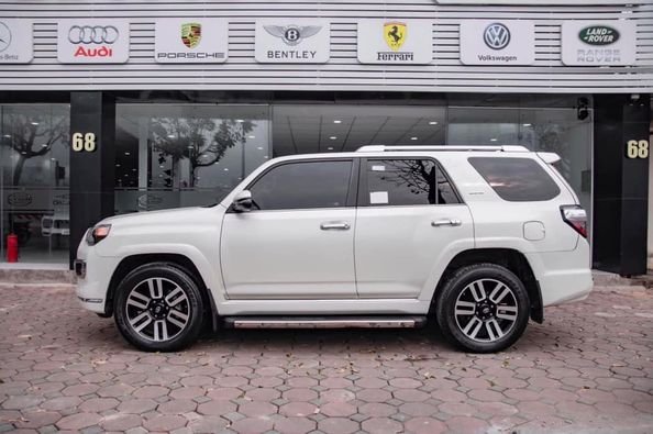 Toyota 4 Runner 2015 - Màu trắng