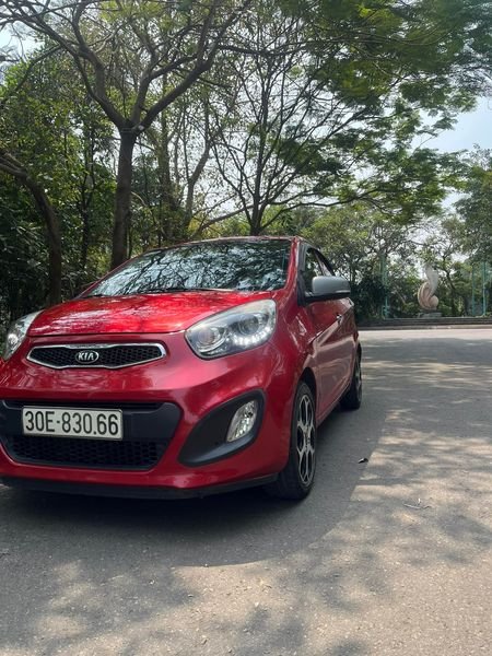 Kia Morning 2015 - Màu đỏ