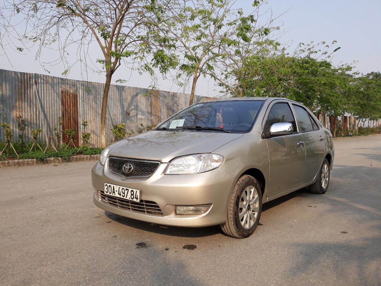 Toyota Vios 2004 - Màu vàng cát, bản G số sàn