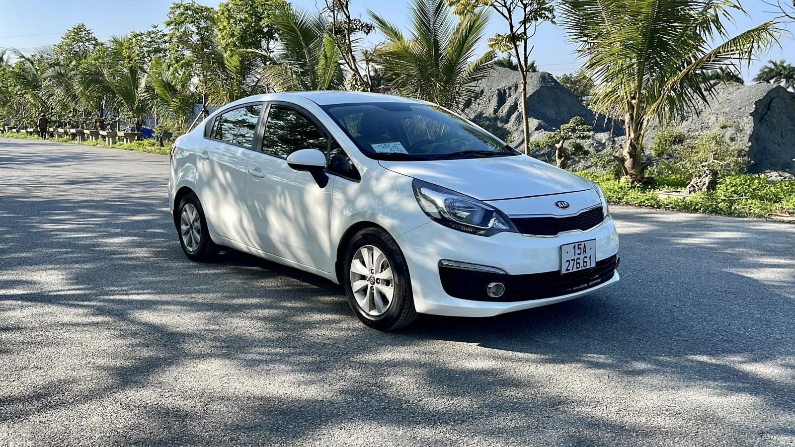 Kia Rio 2016 - Màu trắng, nhập khẩu nguyên chiếc