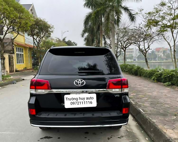 Toyota Land Cruiser 2013 - Màu đen, nhập khẩu chính chủ