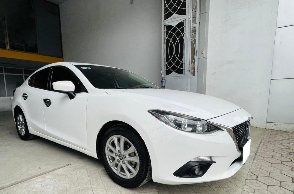 Mazda 3 2015 - Màu trắng giá ưu đãi