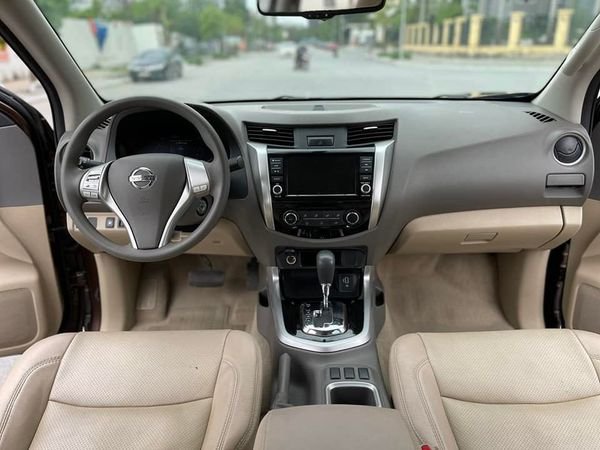 Nissan Navara 2019 - Màu nâu, giá 500tr