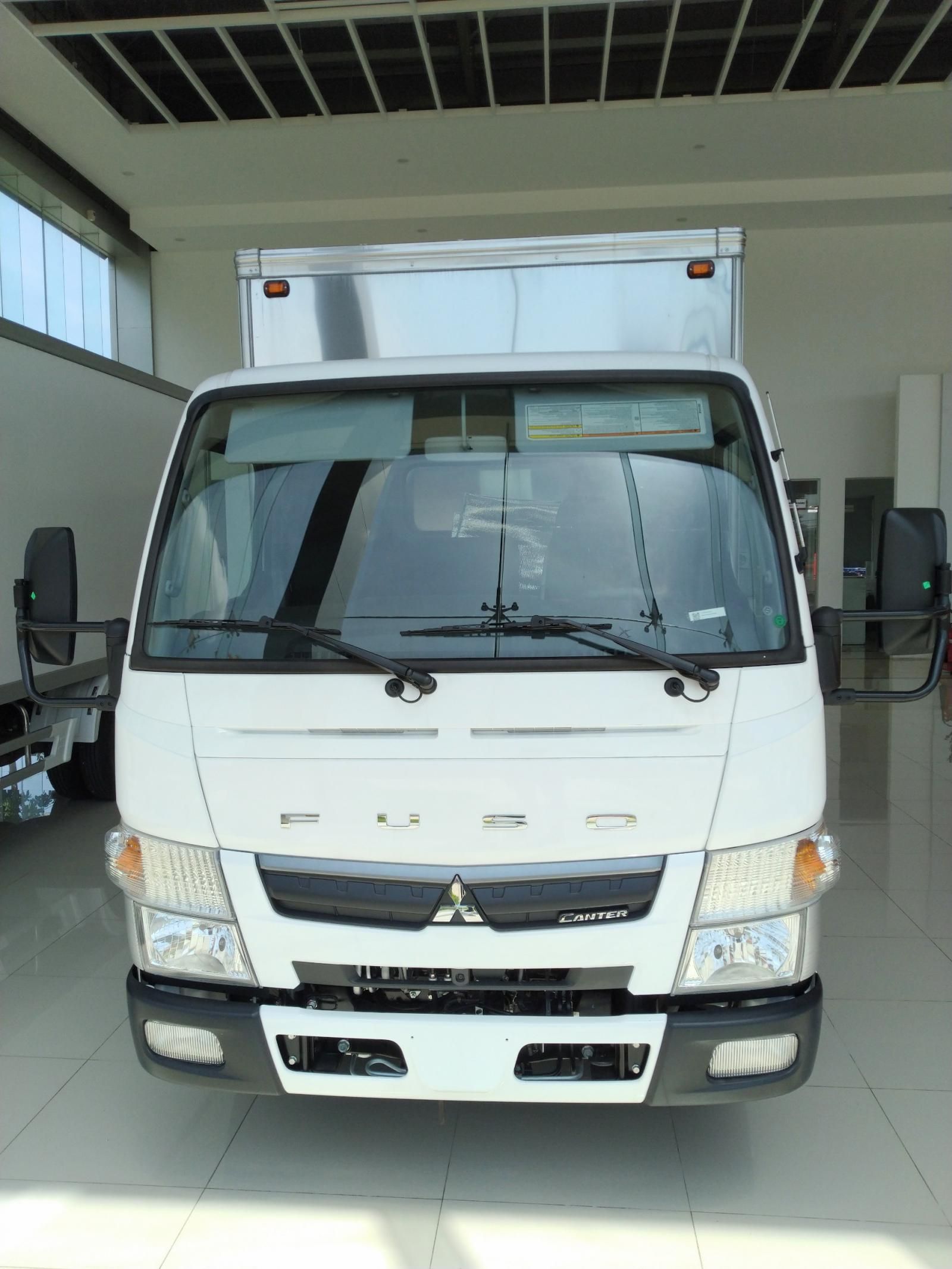 Mitsubishi Canter 2022 - Tải 1.995 tấn, thùng dài 4.45 m