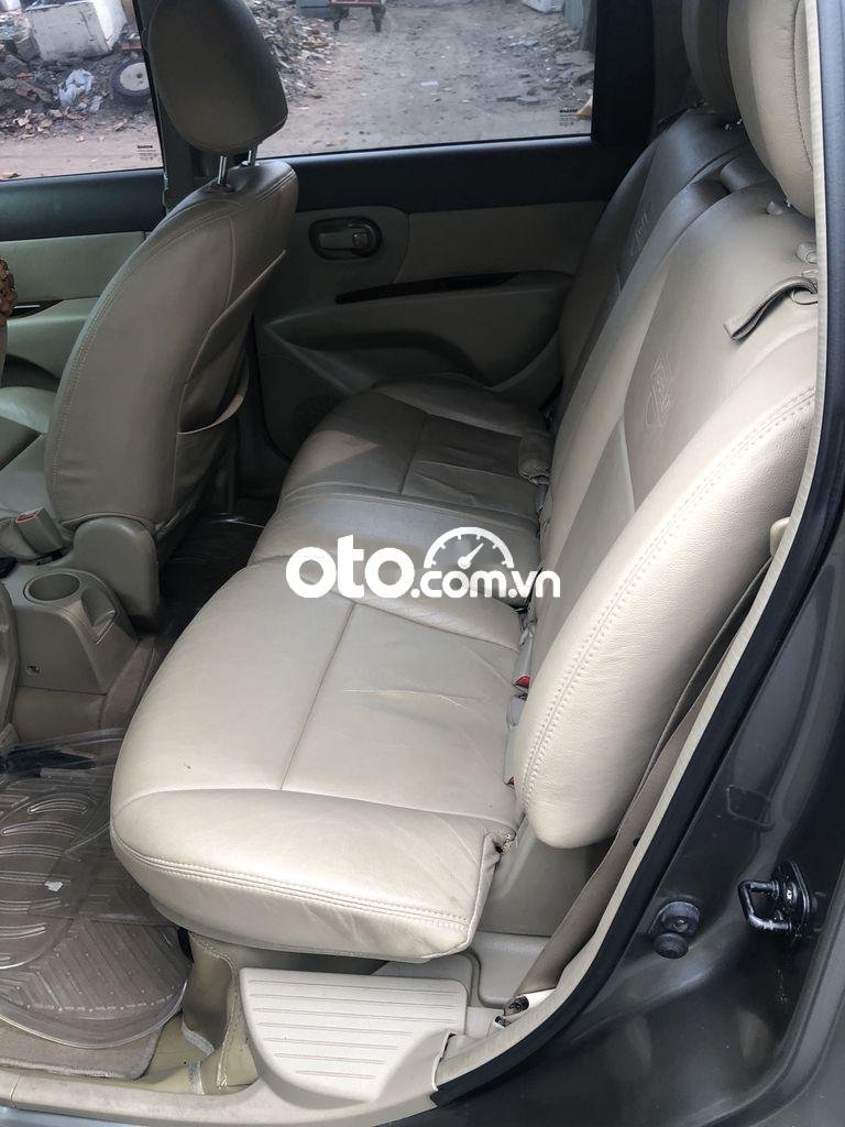 Nissan Grand livina 2010 - Màu xám, giá cực tốt