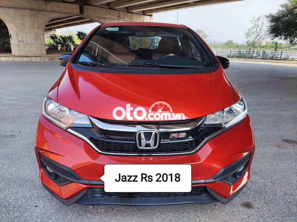 Honda Jazz 2018 - Màu đỏ, nhập khẩu xe gia đình