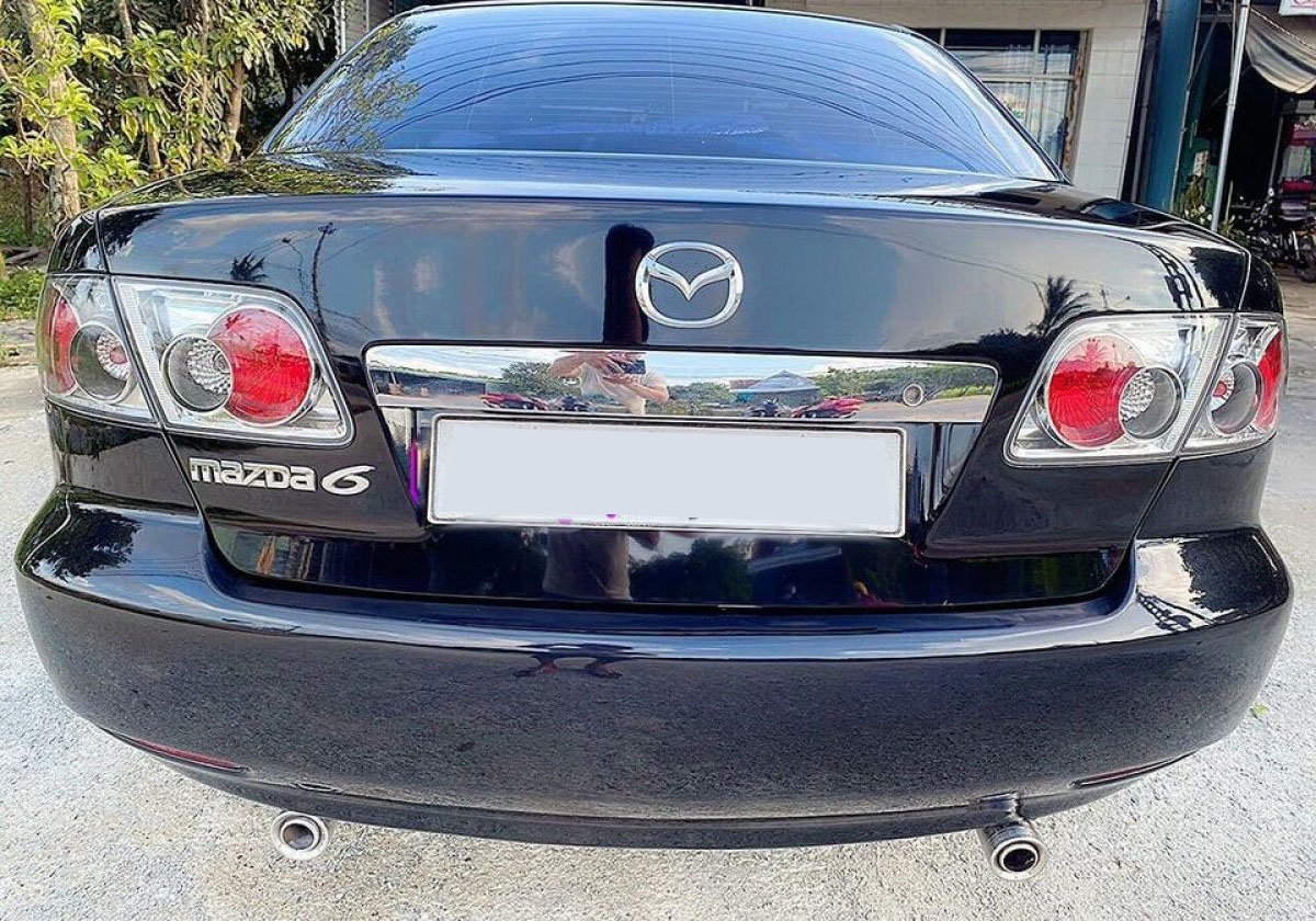 Mazda 6 2003 - Màu đen, giá chỉ 176 triệu