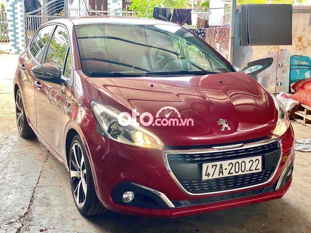 Peugeot 208 2015 - Màu đỏ, nhập khẩu