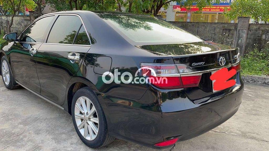 Toyota Camry 2017 - Màu đen chính chủ, 599tr