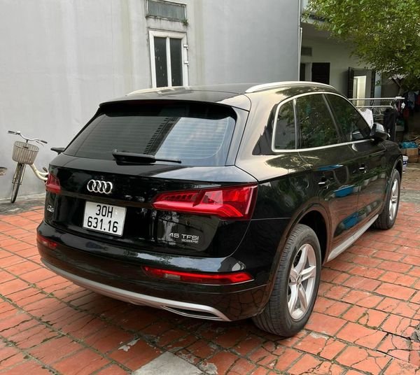 Audi Q5 2019 - Màu đen, xe đẹp