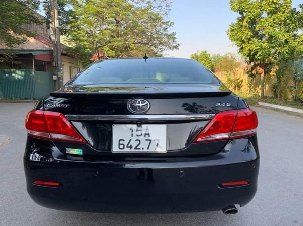 Toyota Camry 2011 - Màu đen, số tự động