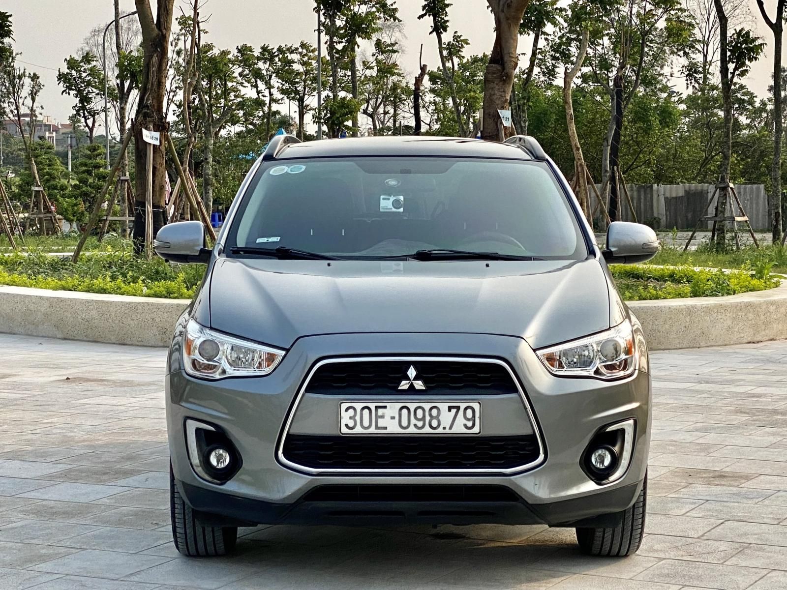 Mitsubishi Outlander Sport 2014 - Xe màu xám, còn mới