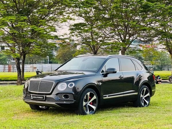 Bentley Bentayga 2019 - Màu đen