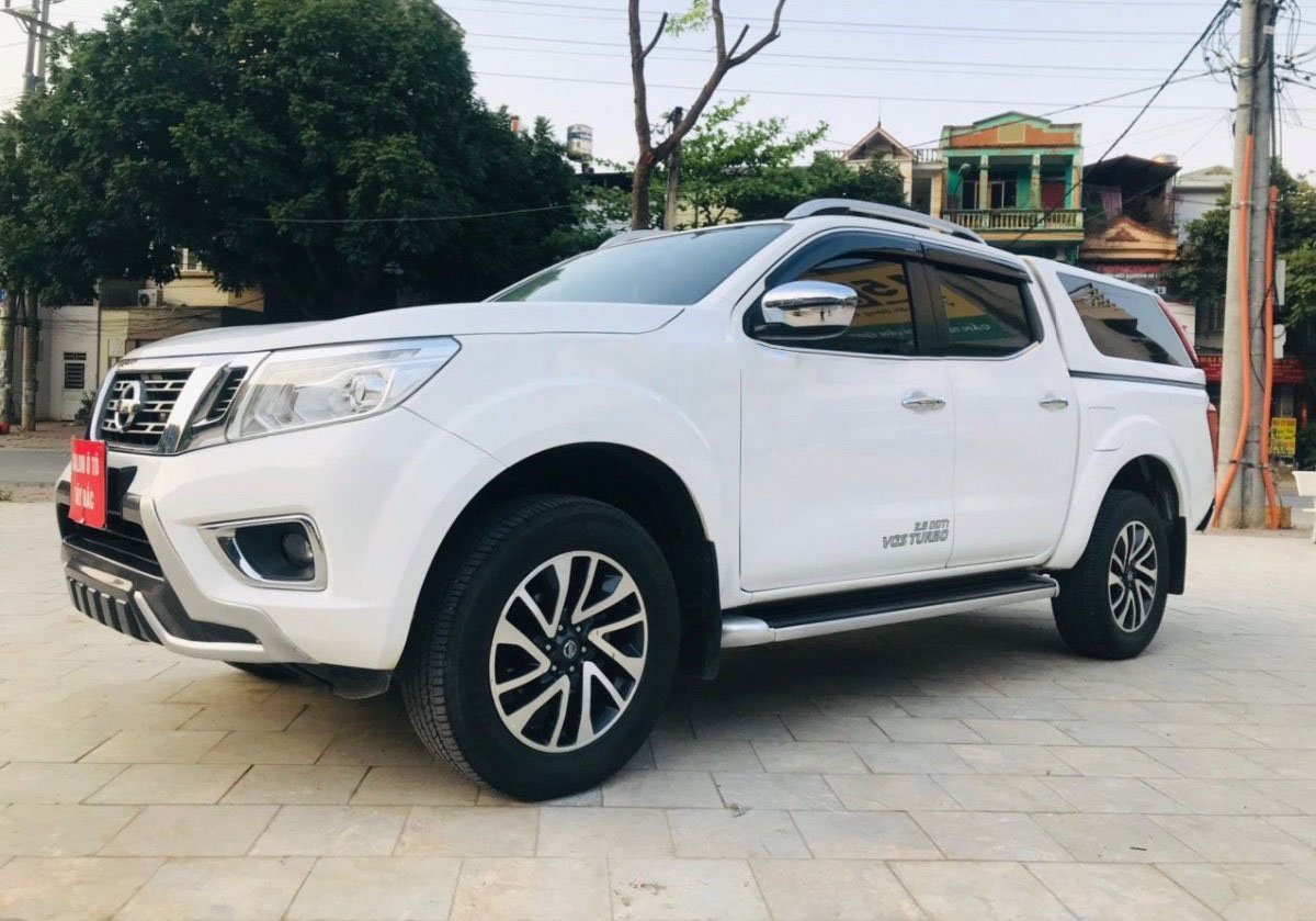 Nissan Navara 2018 - Màu trắng, nhập khẩu, giá cực tốt