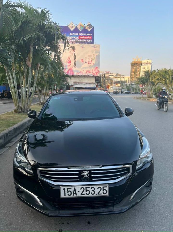 Peugeot 508 2015 - Màu đen, nhập khẩu nguyên chiếc