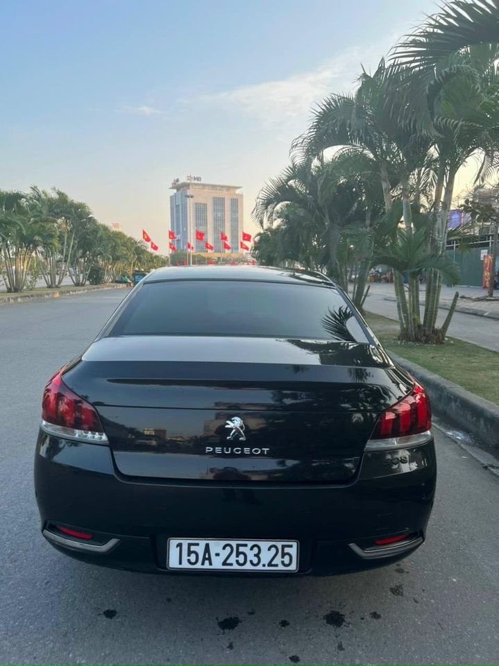 Peugeot 508 2015 - Màu đen, nhập khẩu nguyên chiếc