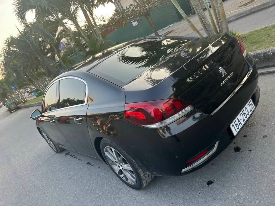 Peugeot 508 2015 - Màu đen, nhập khẩu nguyên chiếc