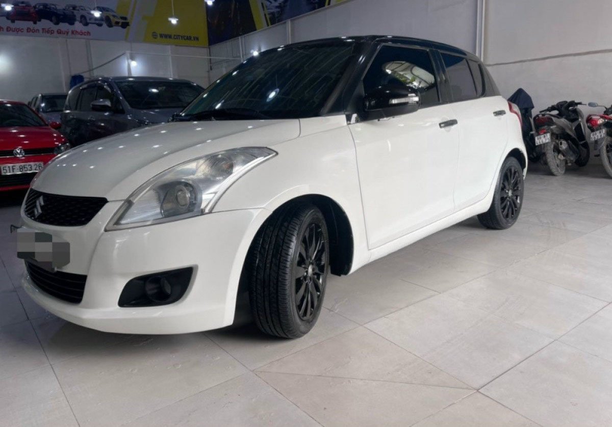 Suzuki Swift 2016 - Màu trắng, số tự động