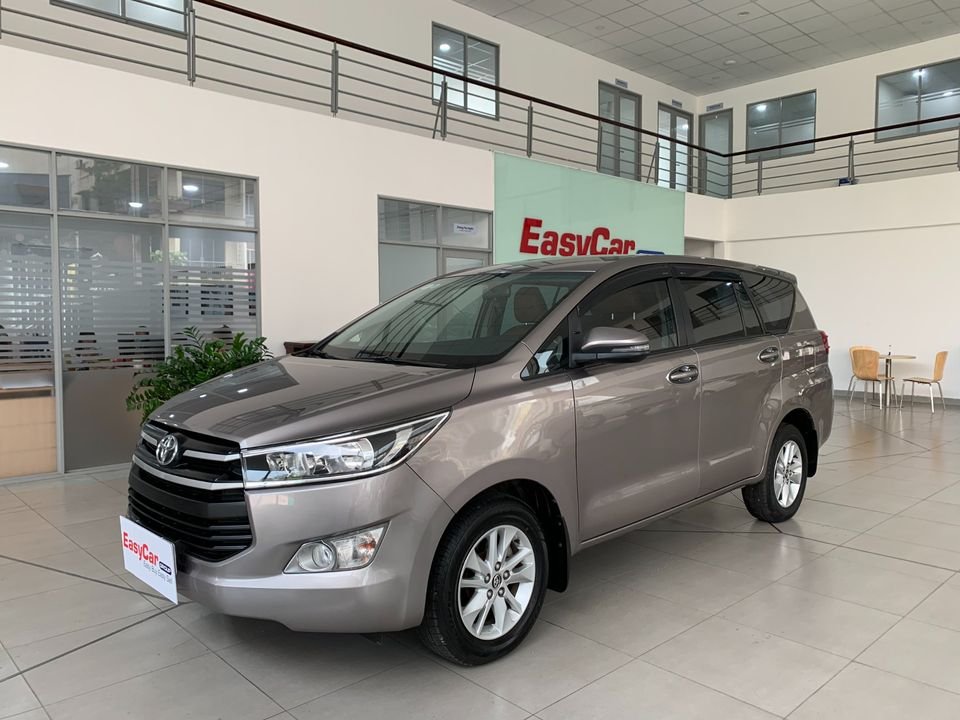 Toyota Innova 2019 - Màu xám, giá 629tr