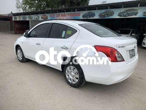 Nissan Sunny 2015 - Màu trắng