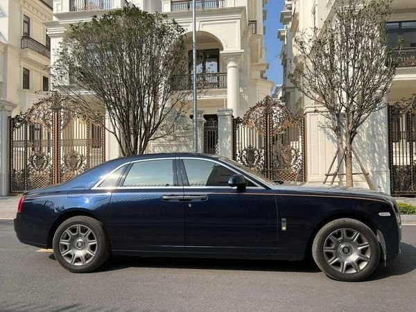 Rolls-Royce Ghost 2016 - Tên công ty xuất hoá đơn