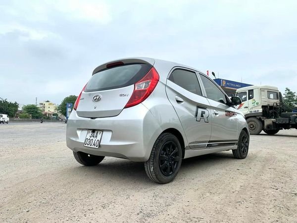 Hyundai Eon 2012 - Màu bạc, nhập khẩu