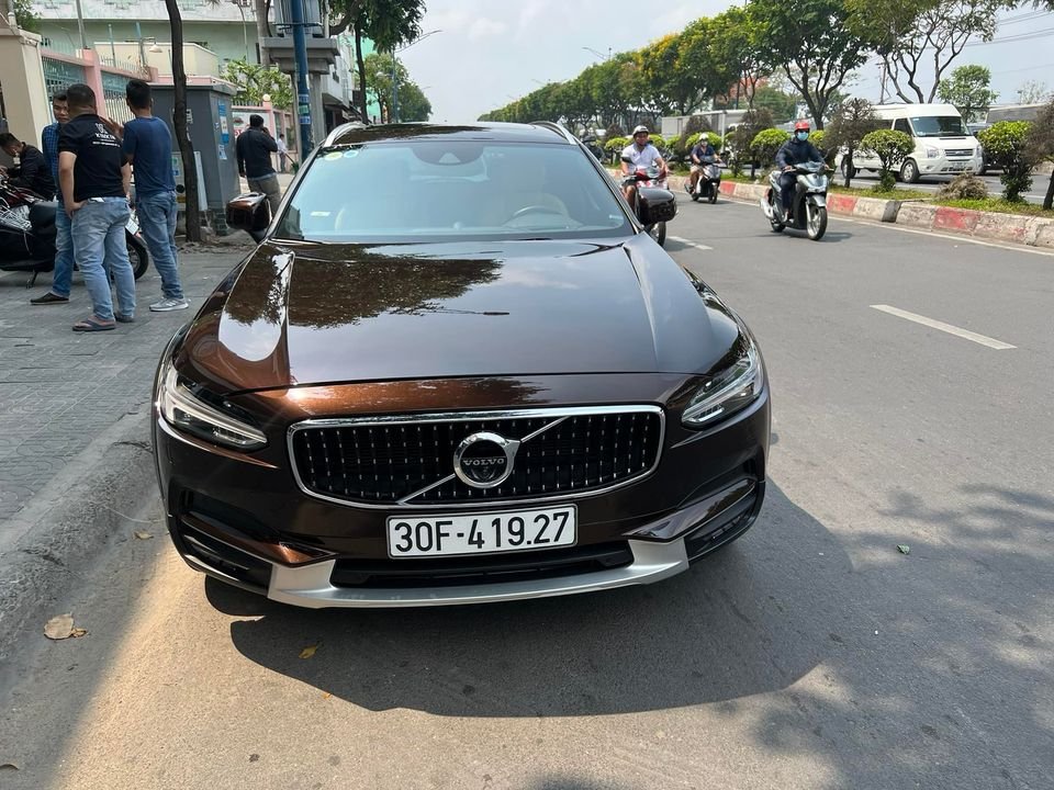 Volvo V90 2019 - Màu nâu, xe nhập