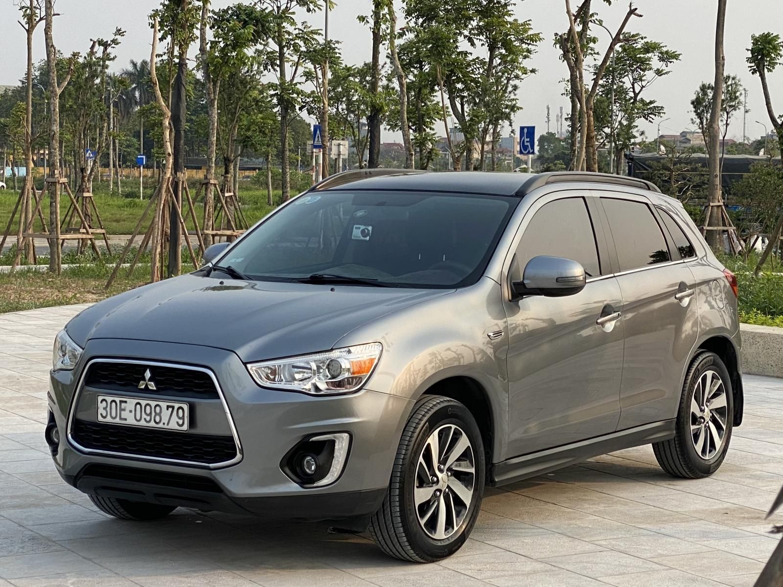 Mitsubishi Outlander Sport 2014 - Xe màu xám, còn mới