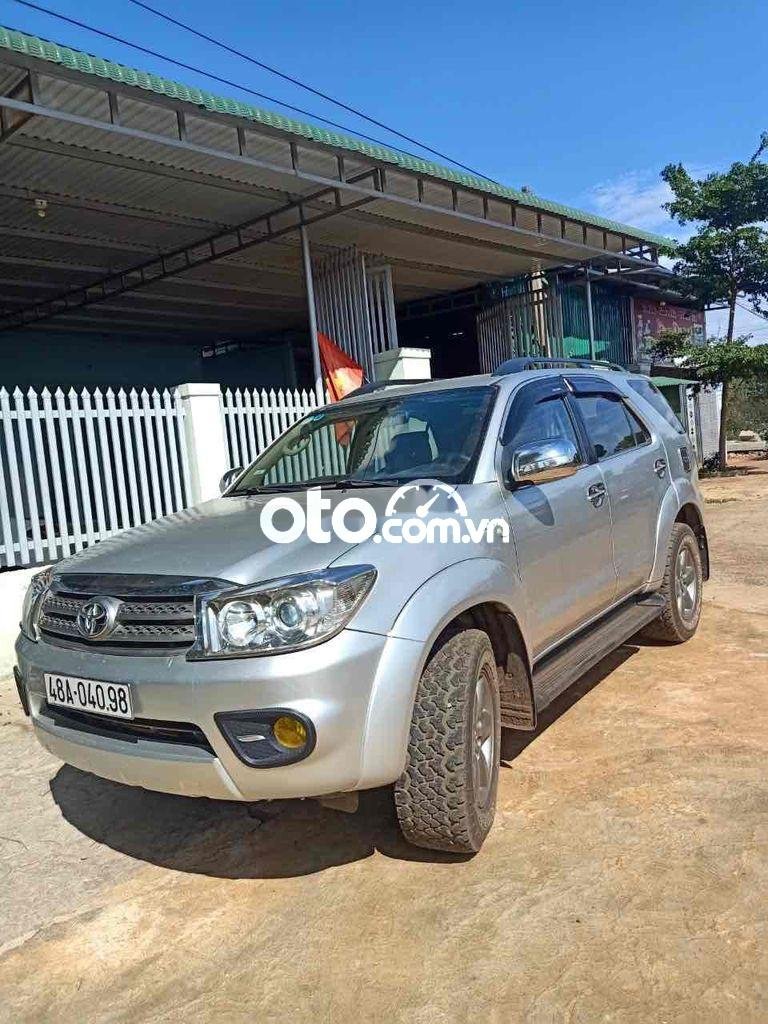 Toyota Fortuner 2009 - Màu bạc, 365tr