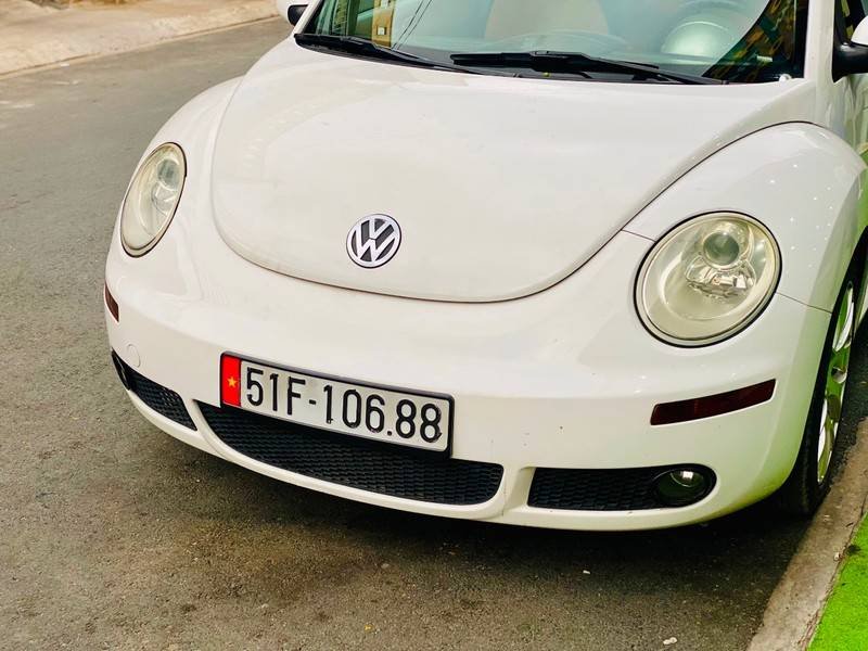 Volkswagen New Beetle 2005 - Màu trắng, xe nhập số tự động