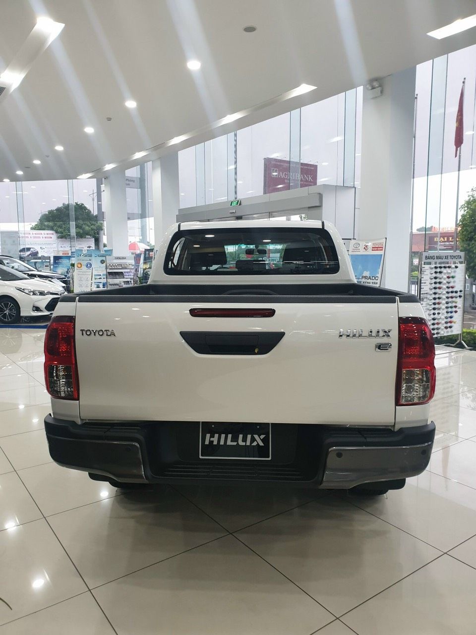 Toyota Hilux 2022 - Chỉ 160tr nhận xe, ưu đãi lớn, trả góp tối đa 80%, lãi cực thấp