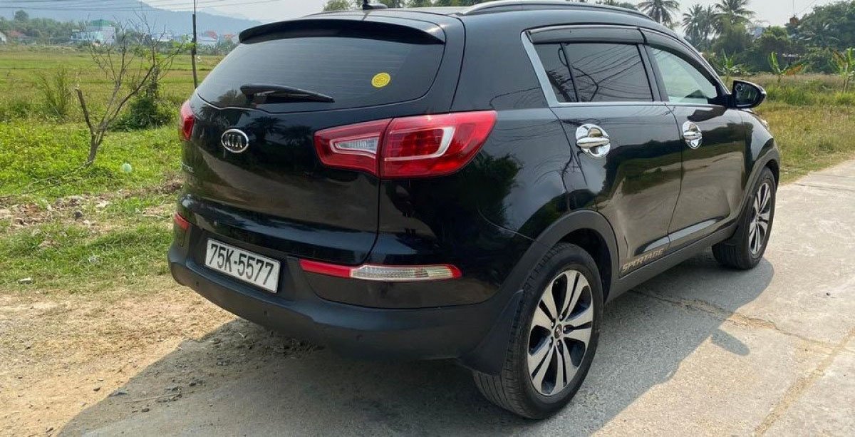 Kia Sportage 2010 - Màu đen, giá cạnh tranh