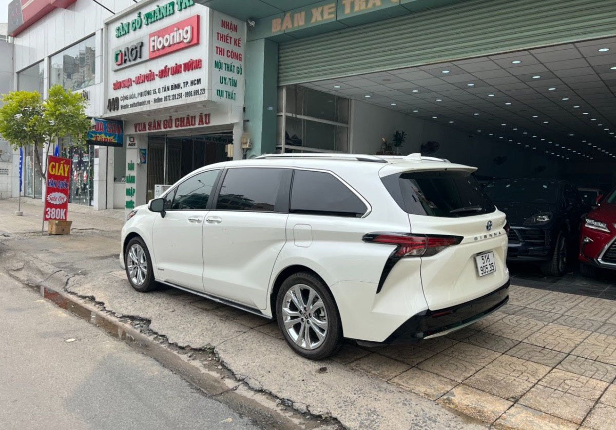 Toyota Sienna 2020 - Màu trắng, xe nhập đẹp như mới