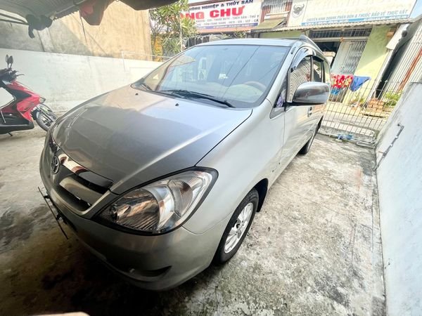 Toyota Innova 2006 - Màu bạc còn mới, giá ưu đãi