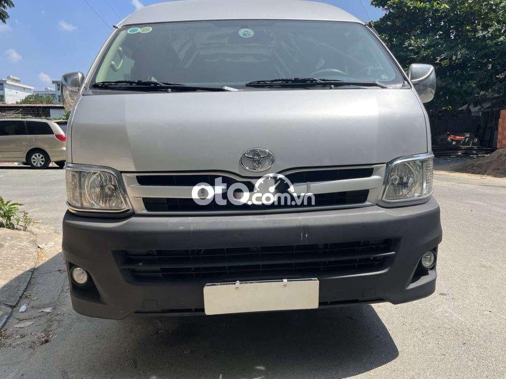 Toyota Hiace 2013 - 16 chỗ máy xăng