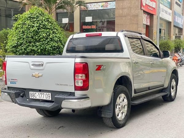 Chevrolet Colorado 2013 - Màu bạc, nhập khẩu số sàn, giá 380tr