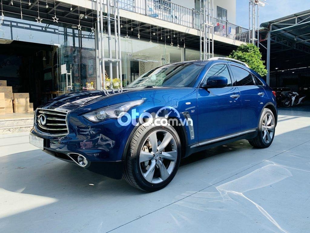 Infiniti QX70 2015 - Màu xanh lam, nhập khẩu nguyên chiếc