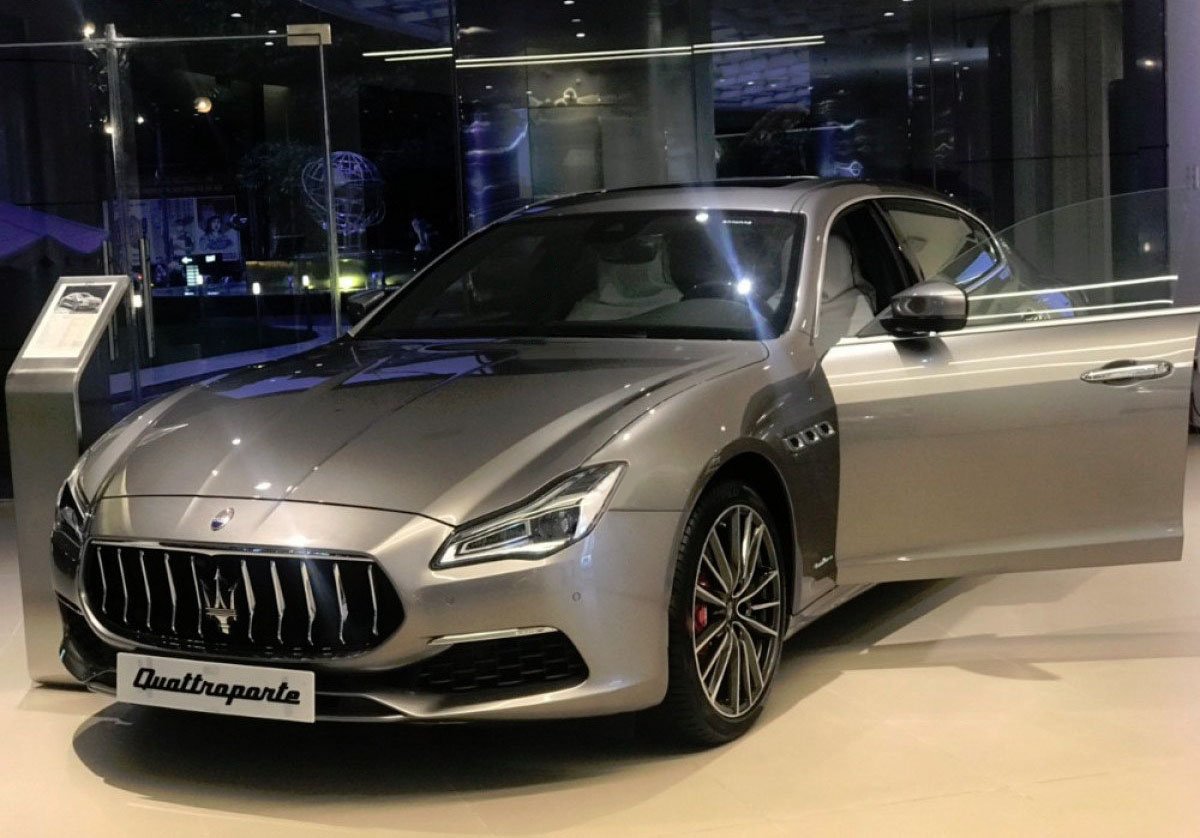 Maserati Quattroporte 2019 - Màu bạc, nhập khẩu