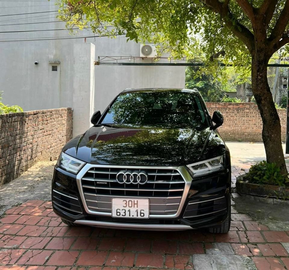 Audi Q5 2019 - Màu đen, xe nhập chính chủ