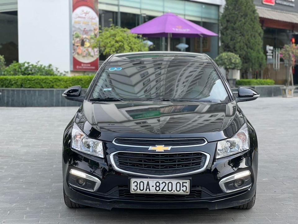 Chevrolet Cruze 2015 - Xe màu đen quyến rũ