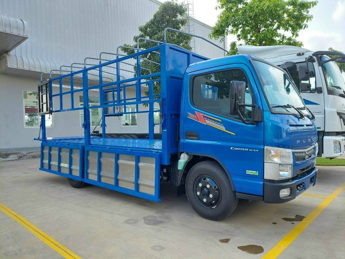 Mitsubishi Canter 2022 - Màu xanh lam, 618tr