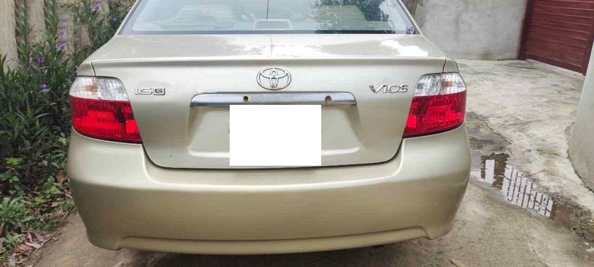 Toyota Vios 2004 - Màu vàng, 136tr