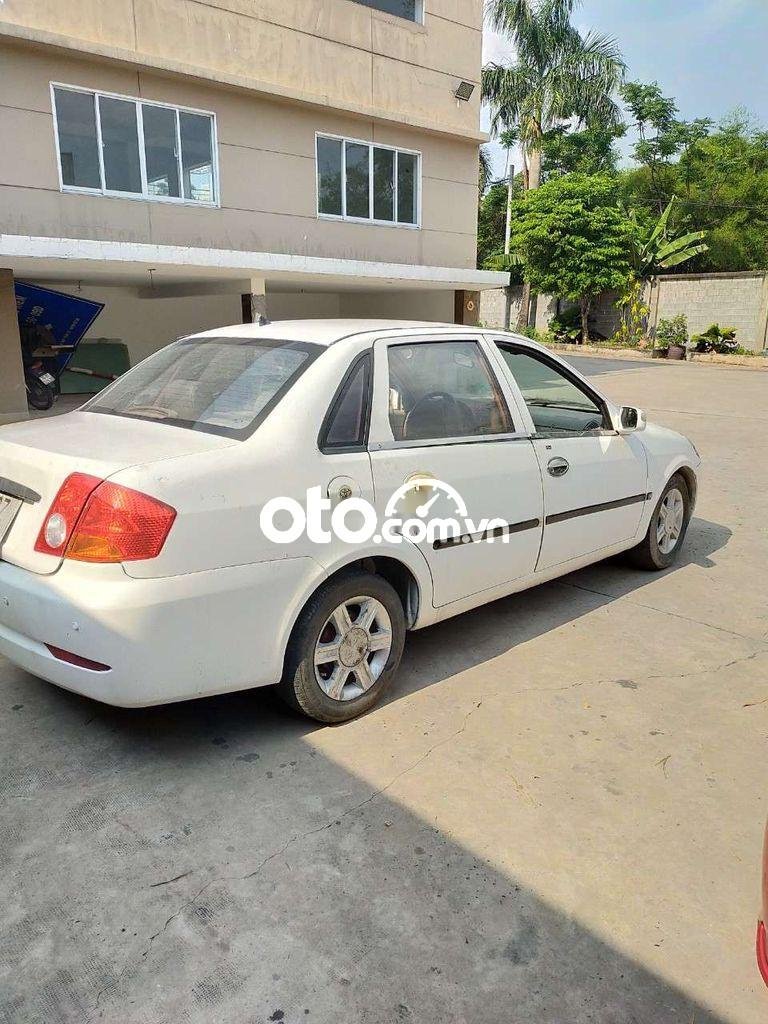 Lifan 520 2006 - Màu trắng, nhập khẩu