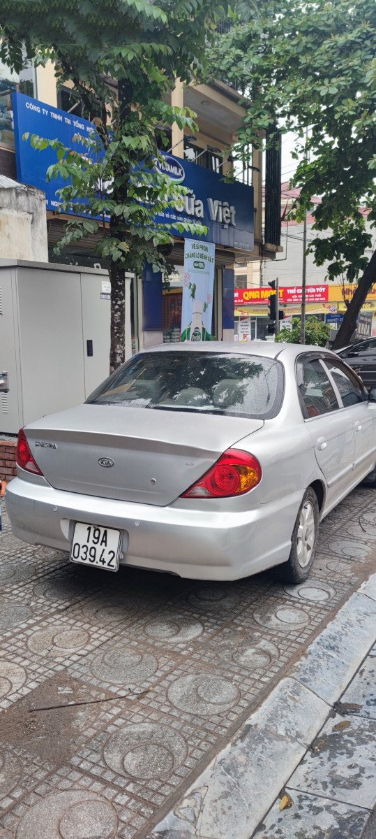 Kia Spectra 2006 - Xe màu bạc